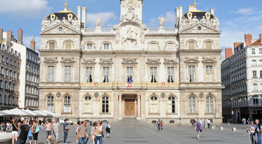 Collège Hôtel Lione Esterno foto